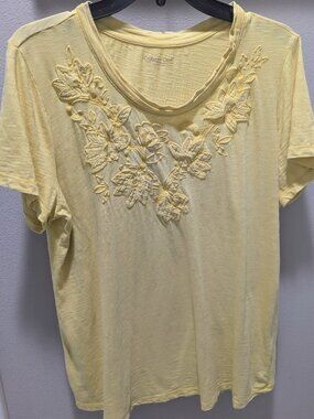 Coldwater Creek Lovely Soft Yellow Floral Embroidered T-Shirt Large